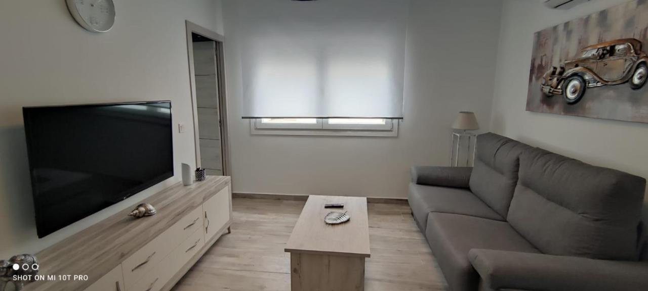 Apartamentos Sol Y Luna Conil كونيل ذي لا فرونتيرا المظهر الخارجي الصورة