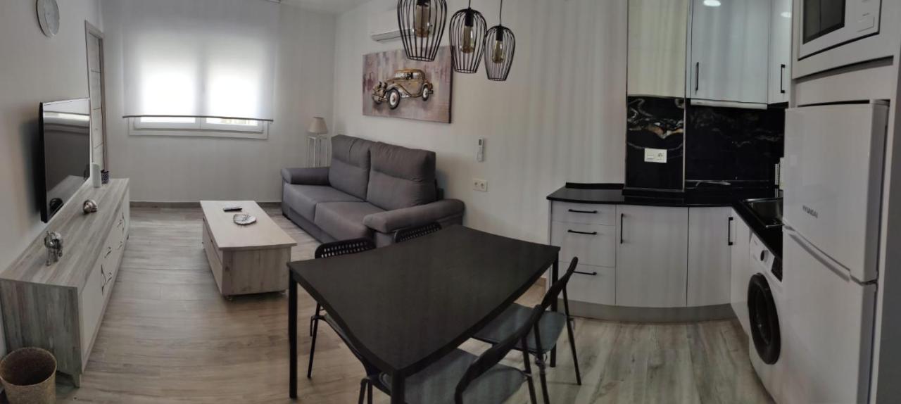 Apartamentos Sol Y Luna Conil كونيل ذي لا فرونتيرا المظهر الخارجي الصورة