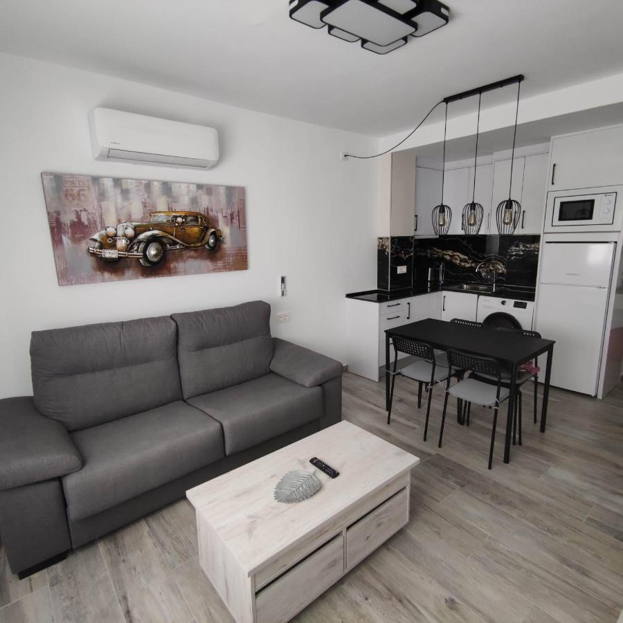 Apartamentos Sol Y Luna Conil كونيل ذي لا فرونتيرا المظهر الخارجي الصورة