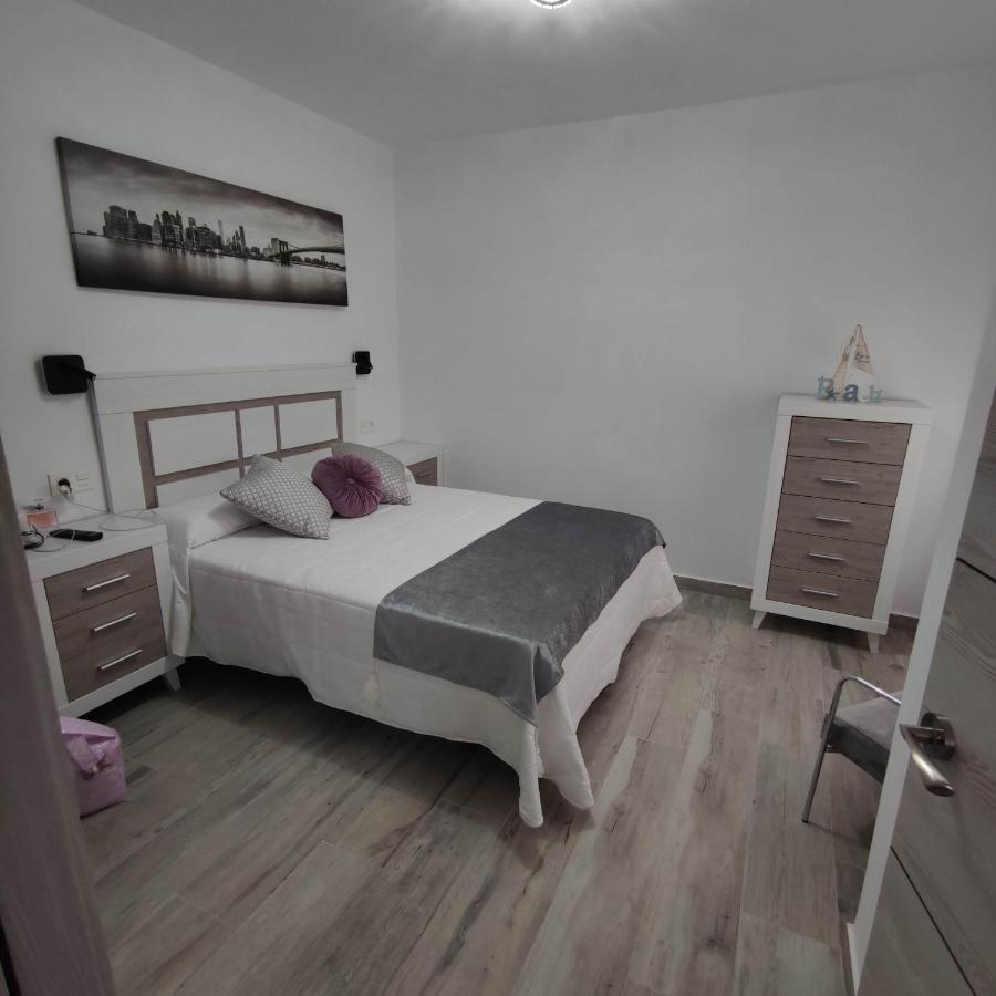 Apartamentos Sol Y Luna Conil كونيل ذي لا فرونتيرا المظهر الخارجي الصورة